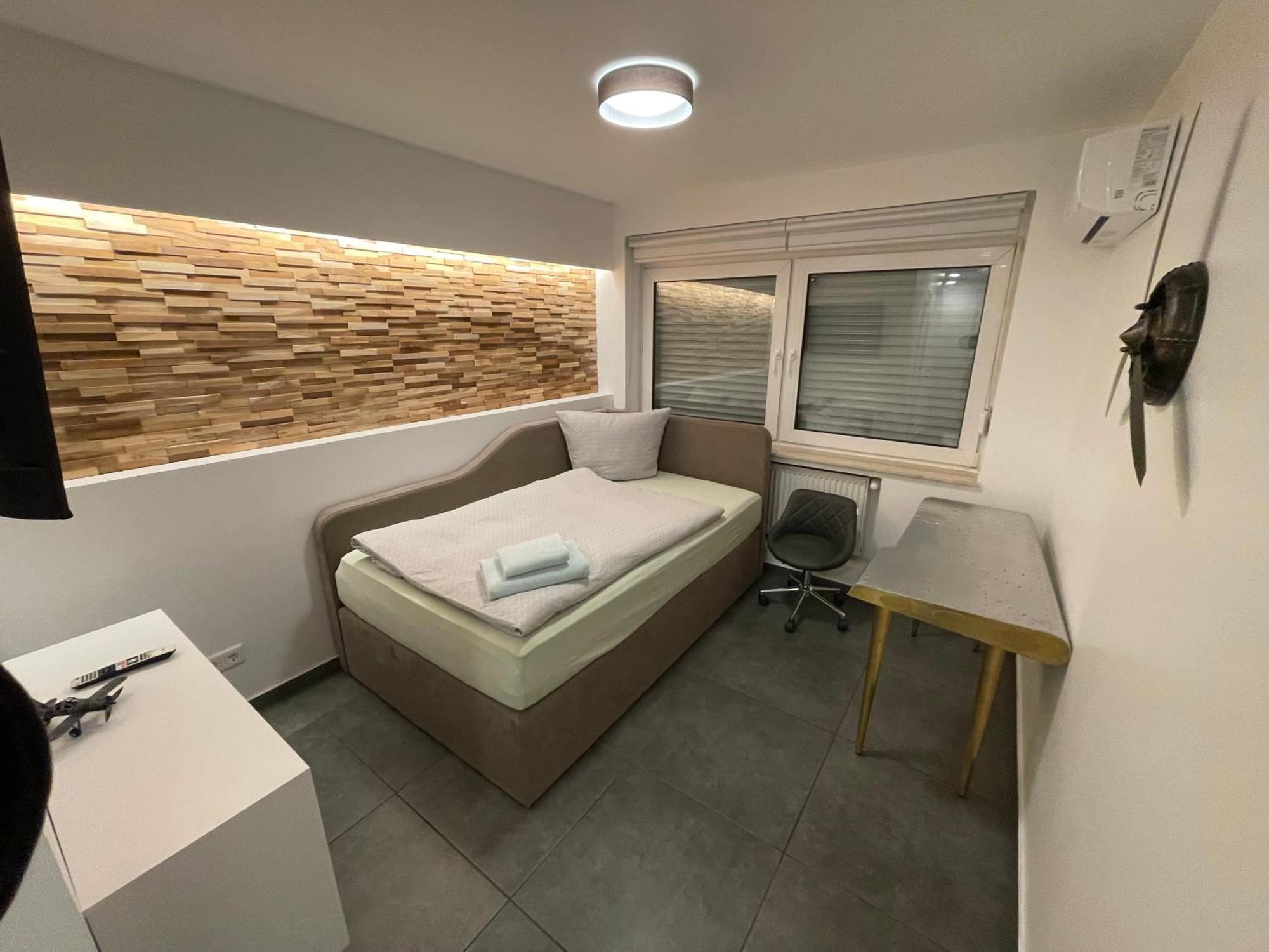 Aviators Guest House - Premium Room Strausberg Exteriér fotografie